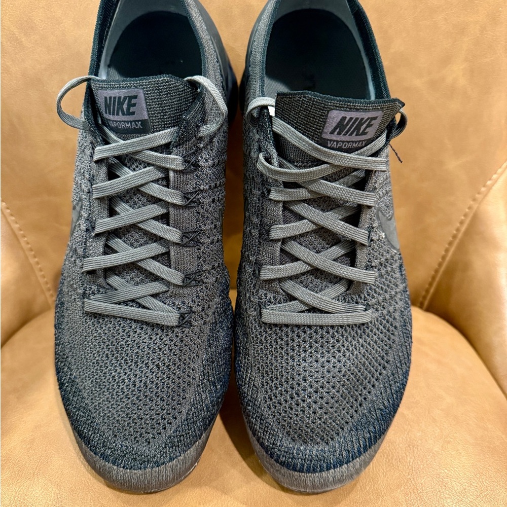 Nike Men's Size 11 Vapormax Mid-Night Fog Triple Black 2017 FlyKnit